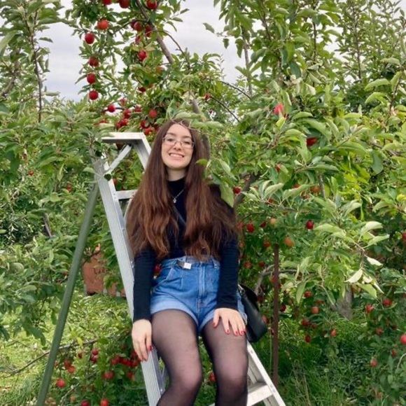 Meet your Posher, Virginie - Picture 1 of 1